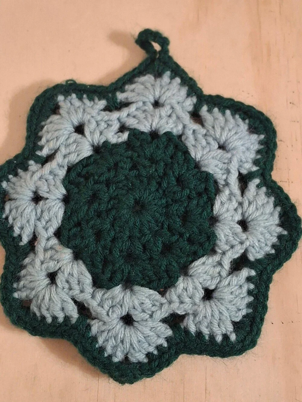 Vintage Handmade Crochet Flower Hot Pad / Trivet with Hanging Loop, 8